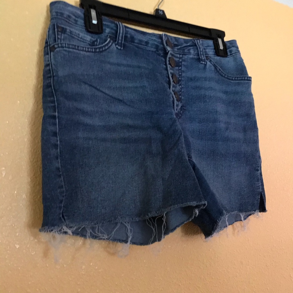 Women’s Jean Short